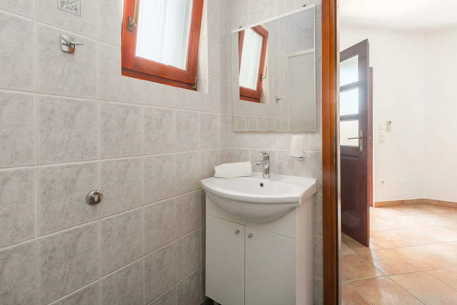 Mediterranes Apartment Nur 200 Meter Zum Strand Mit Pool, Grillbereich, Privater Terrasse, Wifi Poreč