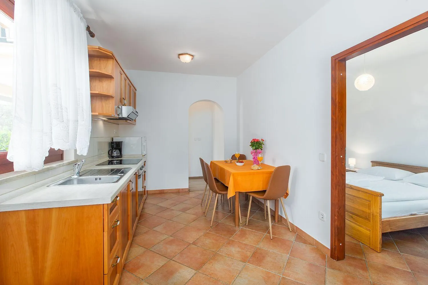 Mediterranes Apartment Nur 200 Meter Zum Strand Mit Pool, Grillbereich, Privater Terrasse, Wifi Porec