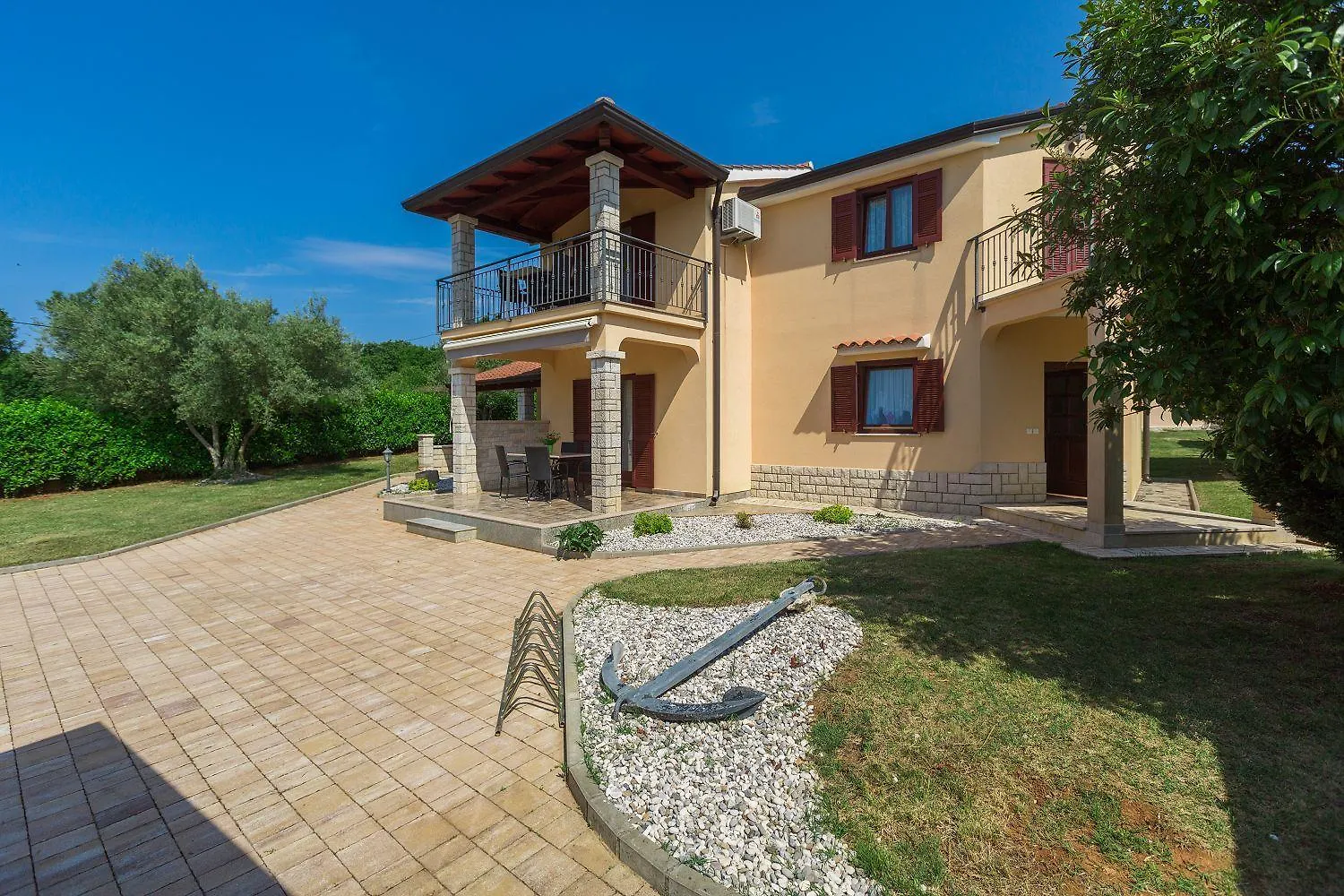 Mediterranes Apartment Nur 200 Meter Zum Strand Mit Pool, Grillbereich, Privater Terrasse, Wifi Porec