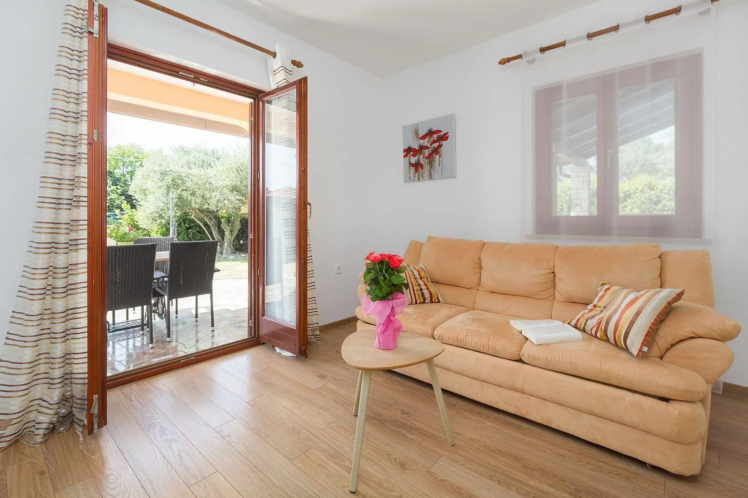 Mediterranes Apartment Nur 200 Meter Zum Strand Mit Pool, Grillbereich, Privater Terrasse, Wifi Porec