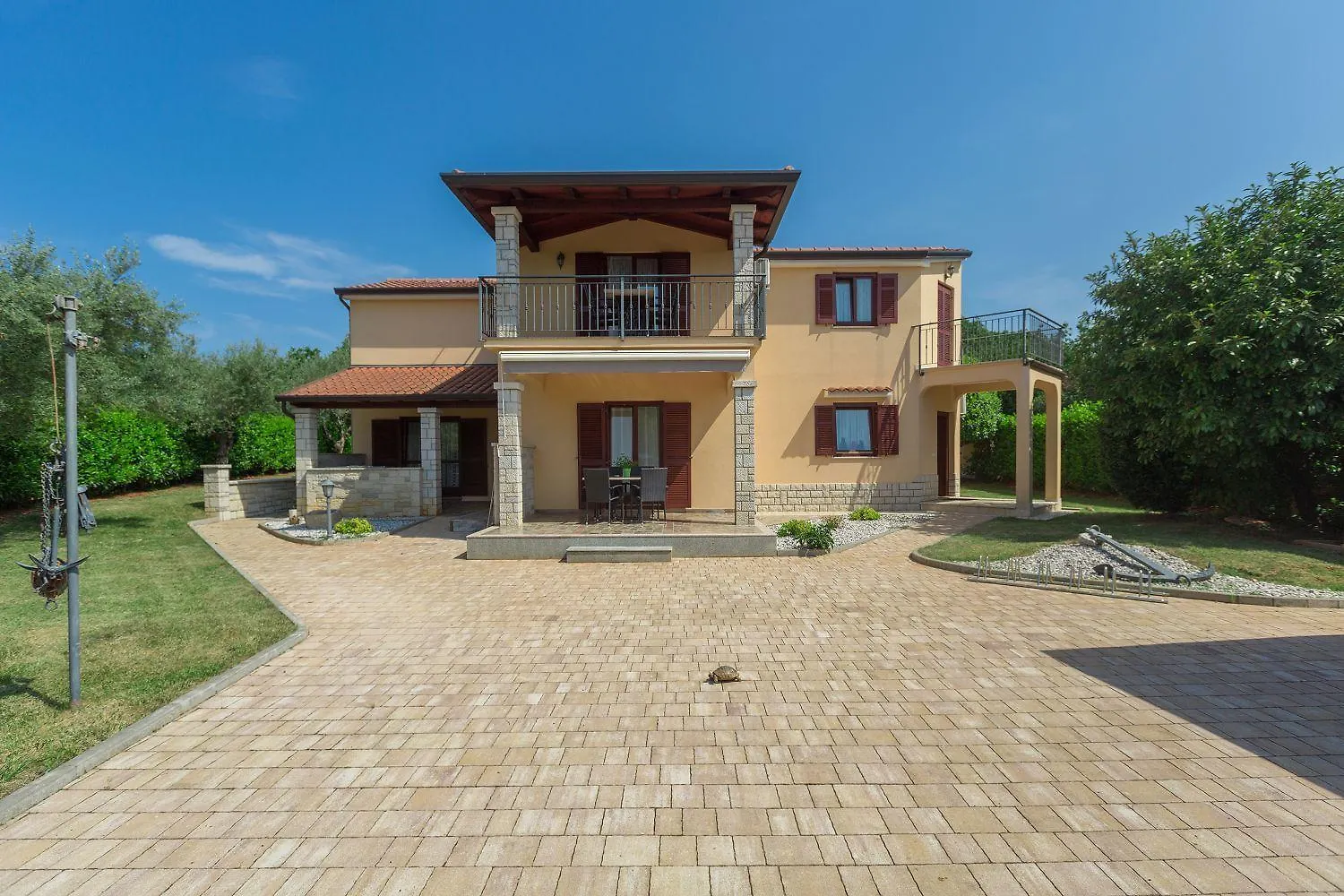 Mediterranes Apartment Nur 200 Meter Zum Strand Mit Pool, Grillbereich, Privater Terrasse, Wifi Poreč