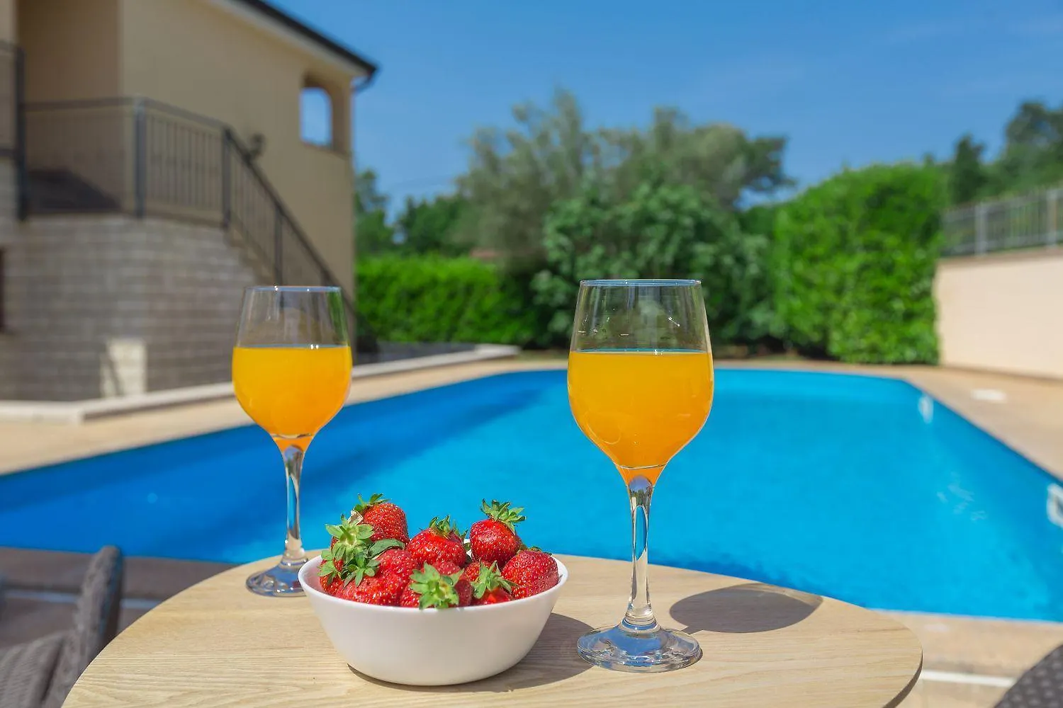 Mediterranes Apartment Nur 200 Meter Zum Strand Mit Pool, Grillbereich, Privater Terrasse, Wifi Porec
